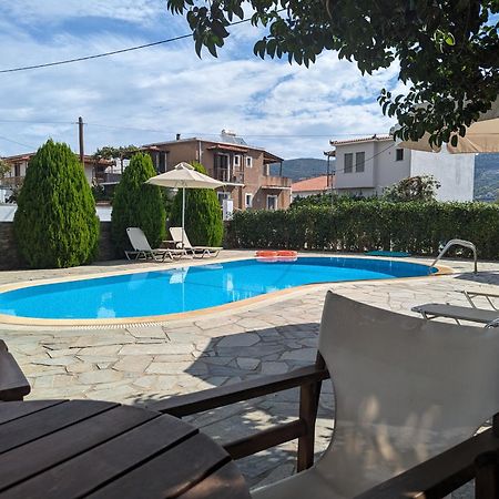 Guesthouse Christos 스코펠로스 타운 외부 사진